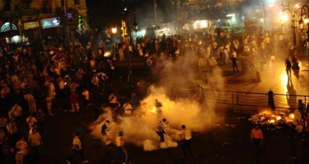 Ramses Meydanı'nda sıcak çatışma