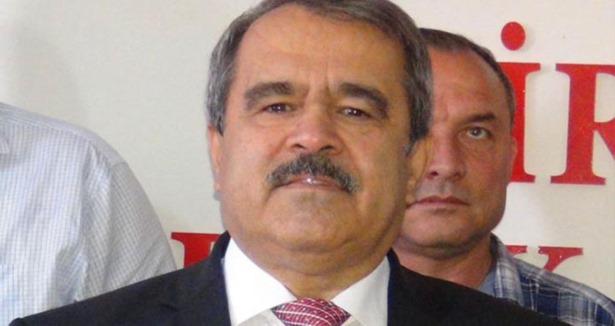 CHP'de belediye başkanlığı için istifa