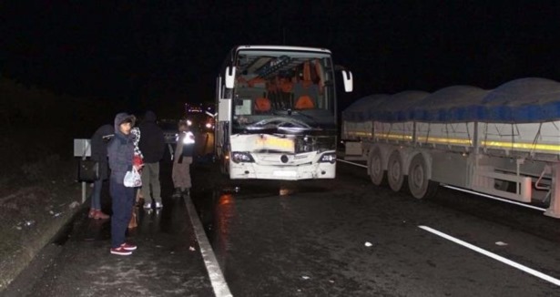 Manisa'da trafik kazası: 24 yaralı