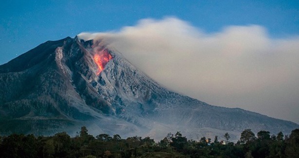 Endonezya'da "Sinabung" alarmı