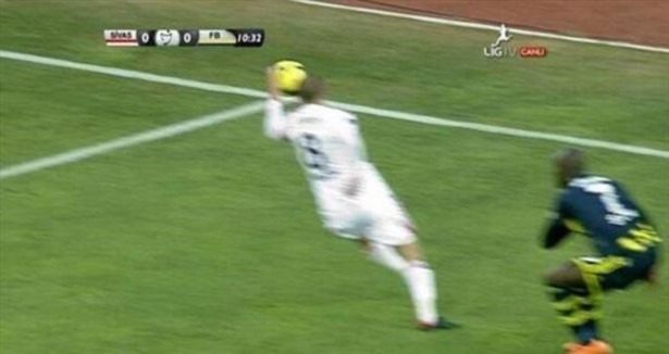 Sivassporlu oyuncudan itiraf: Evet penaltıydı