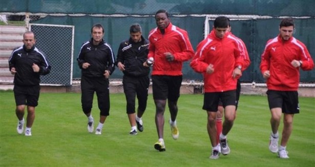 İnsa Antalyaspor'a çok yakın