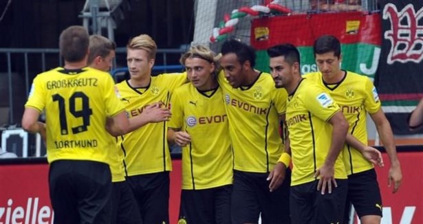 Borussia Dortmund zirvedeki yerini korudu
