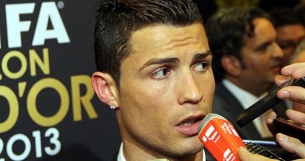 Ronaldo Altın Top'u antrenmana götürdü