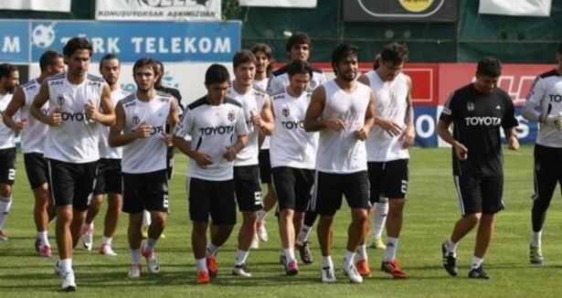 Beşiktaş UEFA'ya kadrosunu bildirdi