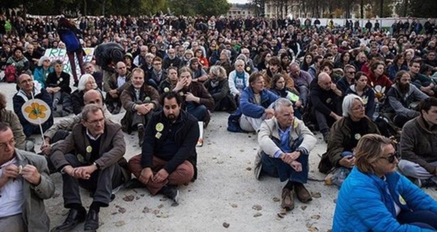 Paris'teki gösterilerde 66 kişi gözaltına alındı