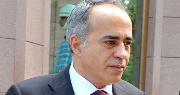 Ahmet Sever istifa etti