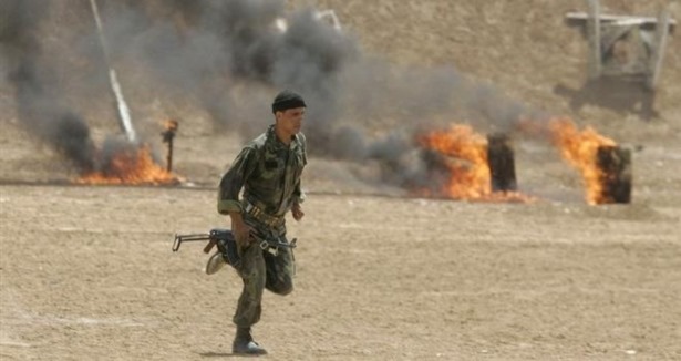 Cezayir'de askere saldırı: 11 ölü