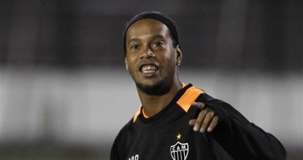 Atletico Mineiro Ronaldinho için pes etti!