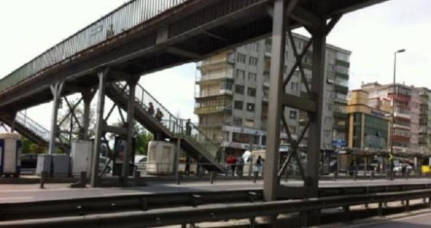 Avcılar-İETT Kampı metrobüs istasyonu yenileniyor