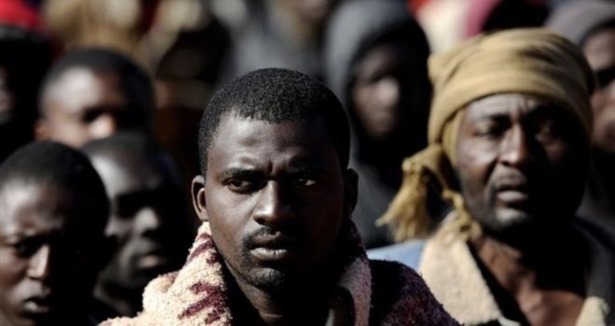 Tunus'ta 74 göçmen kurtarıldı