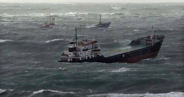 Japonya'da iki yük gemisi çarpıştı: 6 kayıp