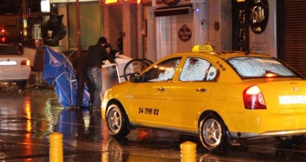 İstanbul'da yağmur ve fırtına: İDO seferleri iptal