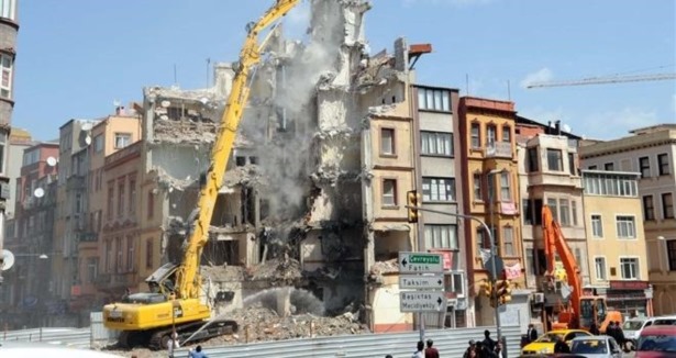 Beyoğlu Emniyet binası yıkıldı