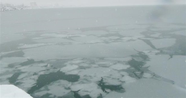 Van Gölü dondu