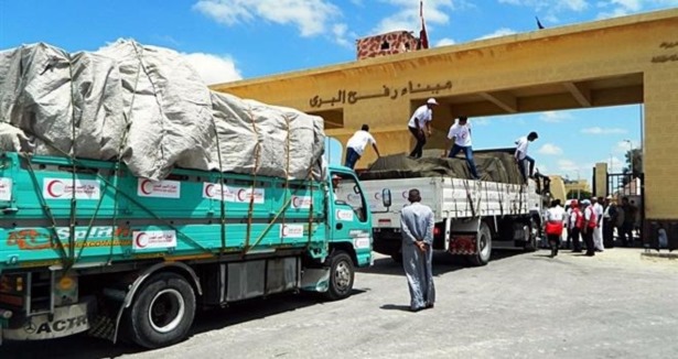 Tıbbi malzeme konvoyları Gazze'ye giriş yaptı