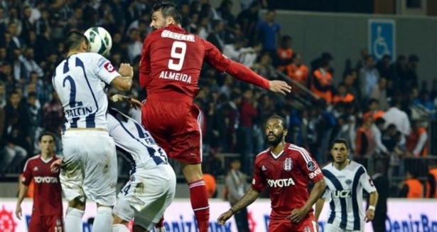Kasımpaşa: 1 Beşiktaş: 3 (Maç özeti)