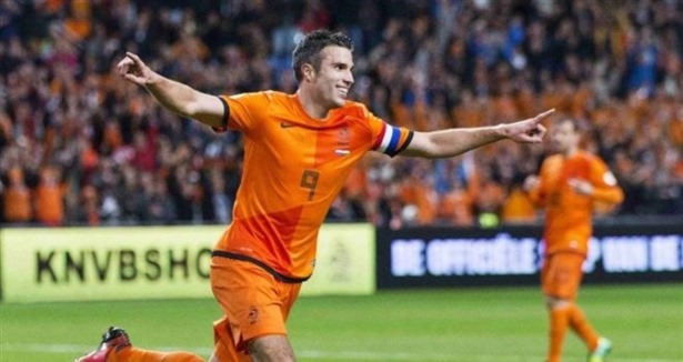 Van Persie'den sosyal medyada da rekor