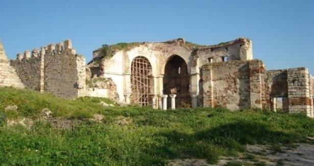 Tarihi kale ve Ayasofya Camisi zarar gördü
