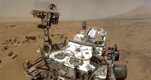 Robot Curio'u Mars yüzeyini keşfediyor