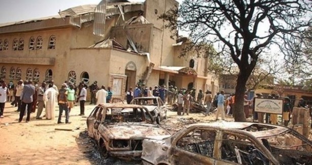 Nijerya'da bombalı saldırı: 25 ölü