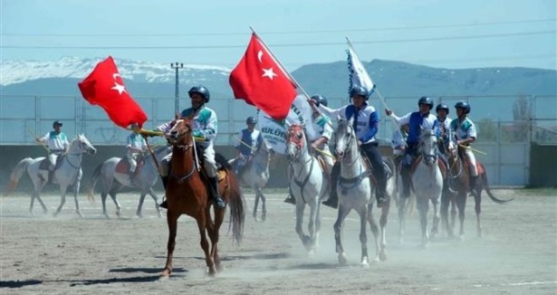 'Ata sporu'nda kasklı dönem