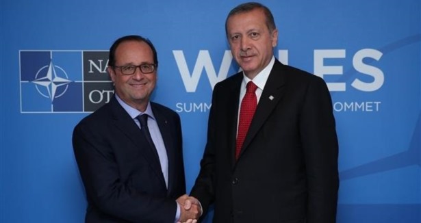 Erdoğan NATO zirvesinde liderlerle görüştü