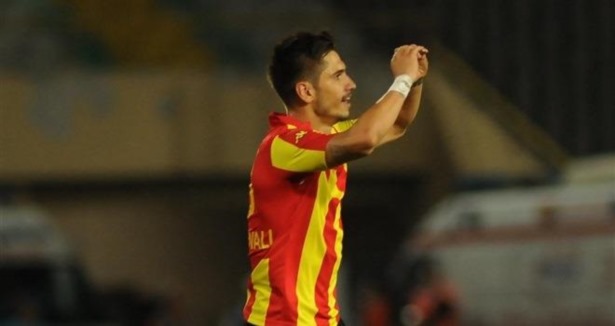 Göztepe Timur'u mumla arıyor