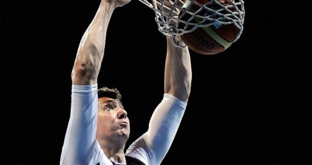 Ömer Aşık 'double-double'la başladı