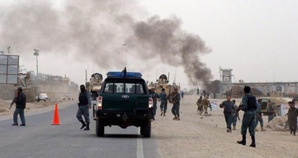 Afganistan'da bombalı saldırılar: 4 asker öldü