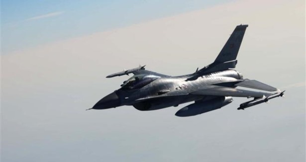 F-16'ya Yunan jetlerinden taciz