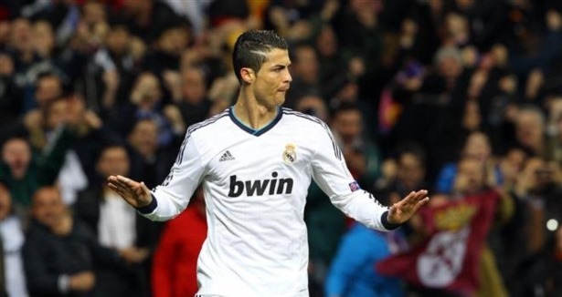 Ronaldo 'nişan'lanıyor