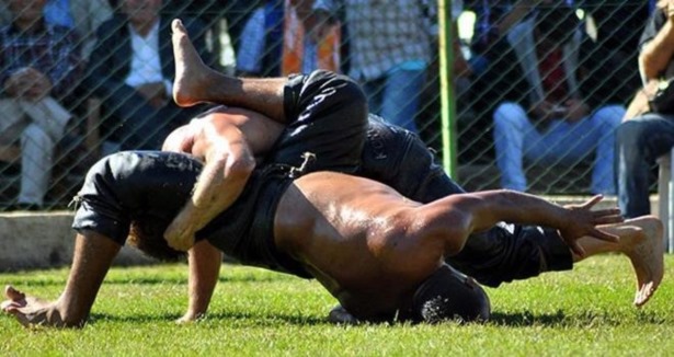 Yağlı güreşte 20 sporcuya men