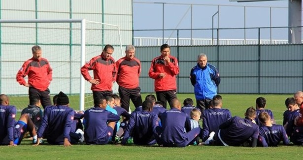 Çaykur Rizespor sahaya iniyor