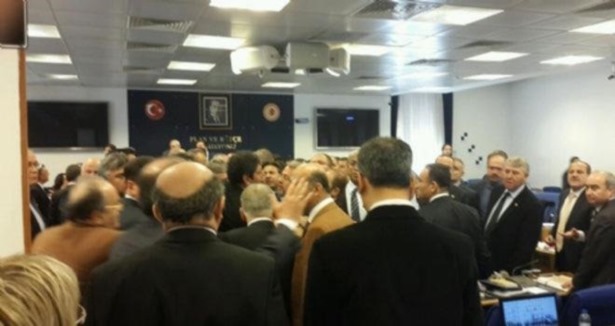 Eminağaoğlu yine meclisi karıştırdı!