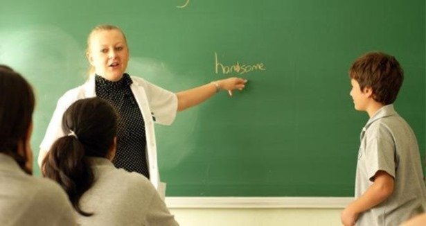 'İngilizce eğitimde içeriğe önem verilmiyor'