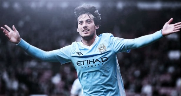 David Silva renews contract with Manchester City