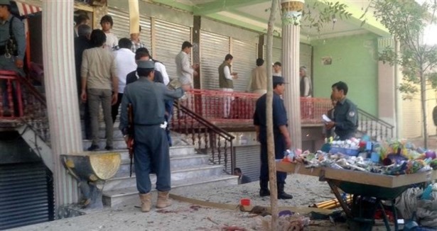 Afganistan'da intihar saldırısı: 13 ölü