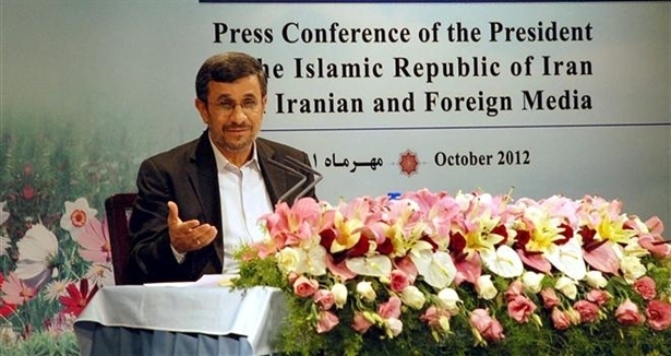 Ahmedinejad'dan Erbakan'a övgü