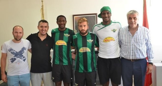 Akhisar Belediyespor'da üç imza