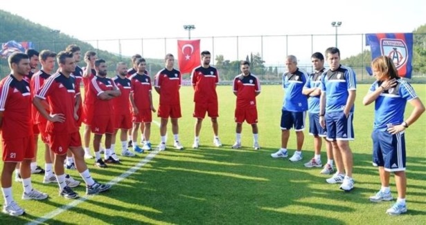Altınordu'nun tesellisi rakiplerinin kaybı