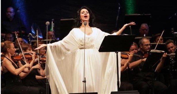 Angela Gheorghiu klasik müzik tutkunlarıyla buluşt