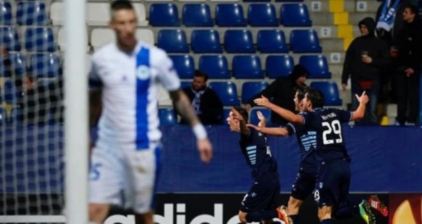 'AZ' attı ama öz attı!