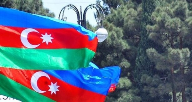Azerbaycan'dan Afgan memurlarına destek