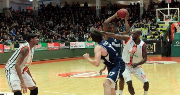 Banvit Efes'i yıktı