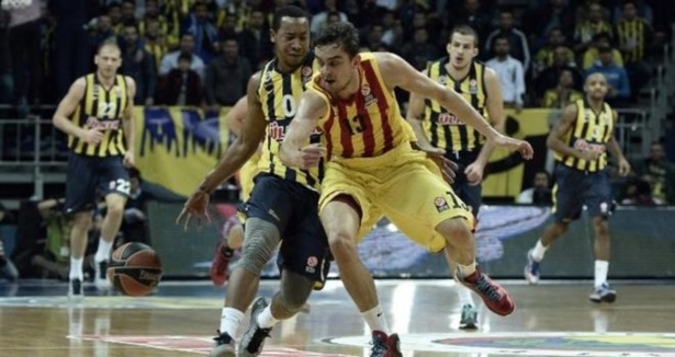 Fenerbahçe evinde Barça'ya teslim