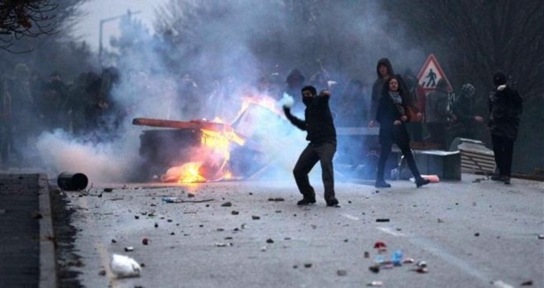 Mardin'de izinsiz gösteriye müdahale