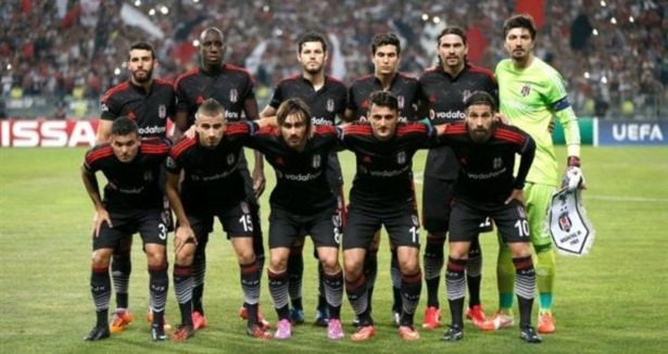 Oğuzhan Özyakup eski takımına karşı