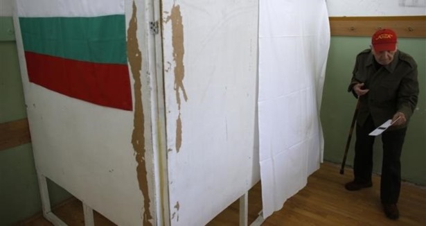 Bulgaristan'da seçilemeyen liderler istifa ediyor