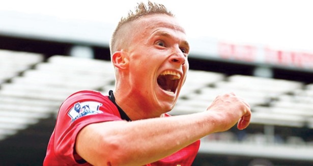 Buttner el yaktı